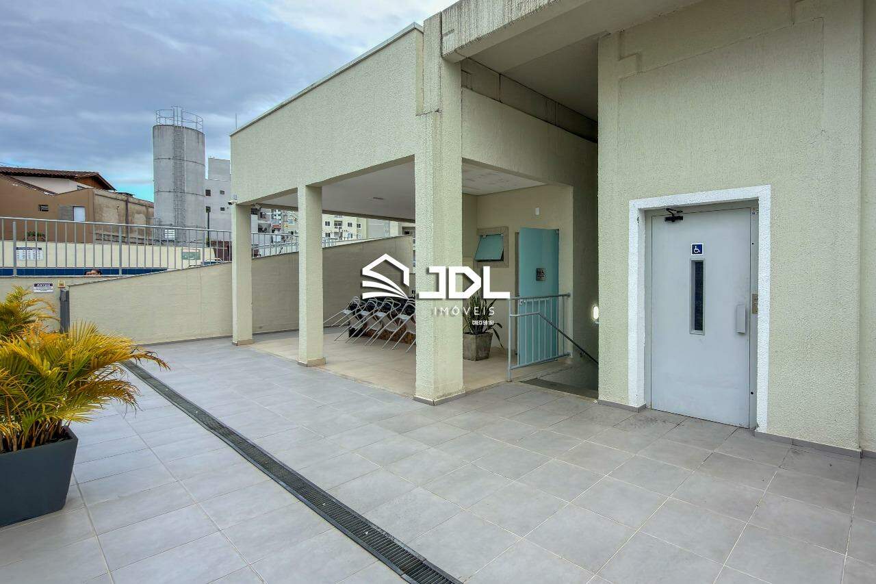 Apartamento à venda no bairro Velha Central: 