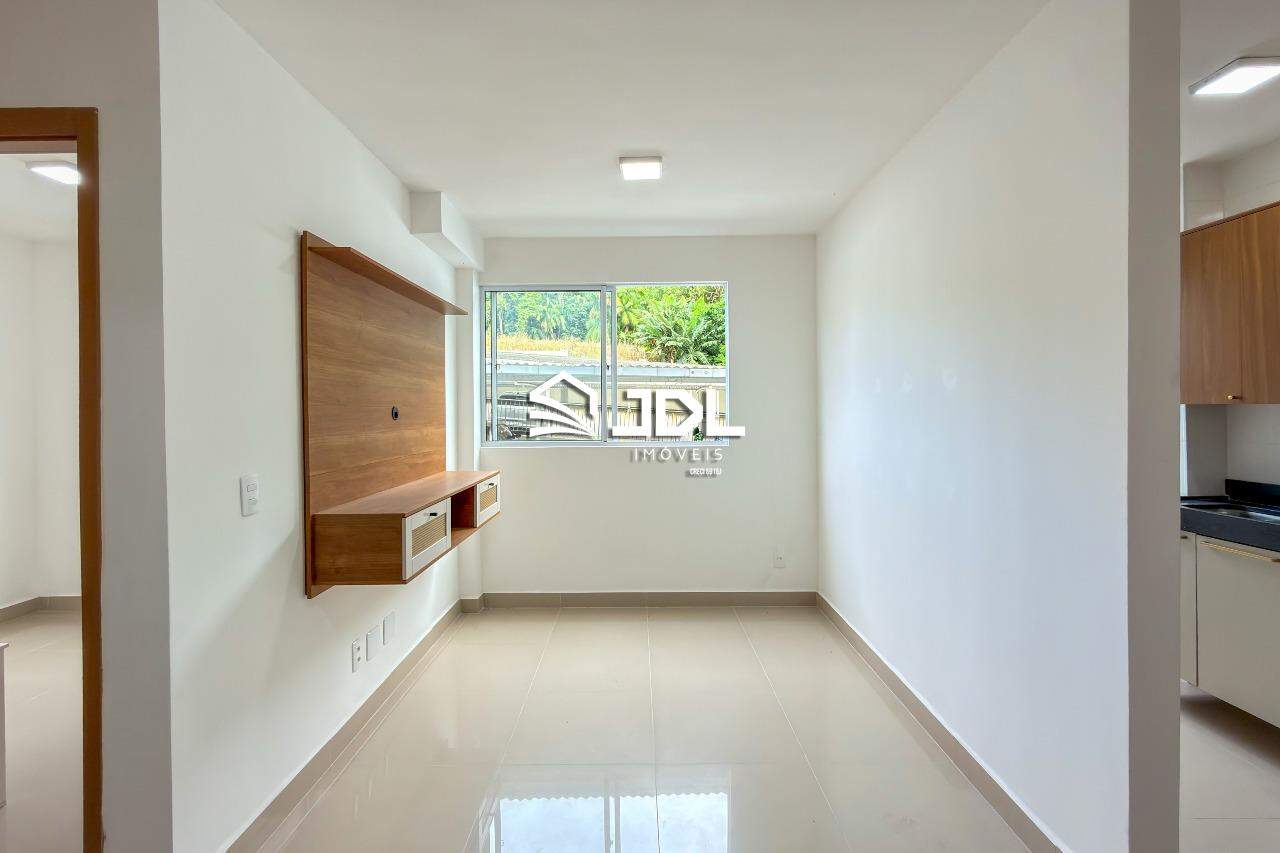 Apartamento à venda no bairro Velha Central: 