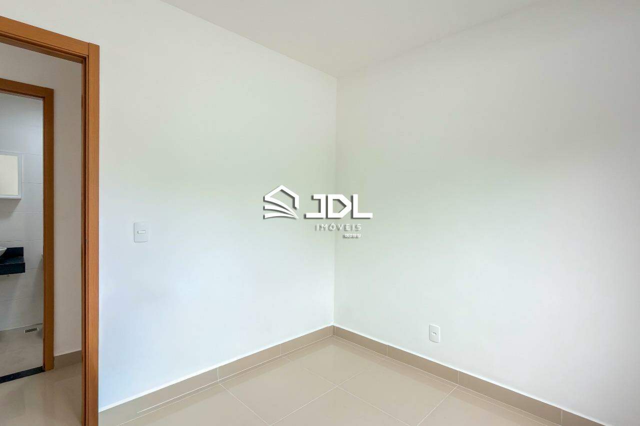 Apartamento à venda no bairro Velha Central: 