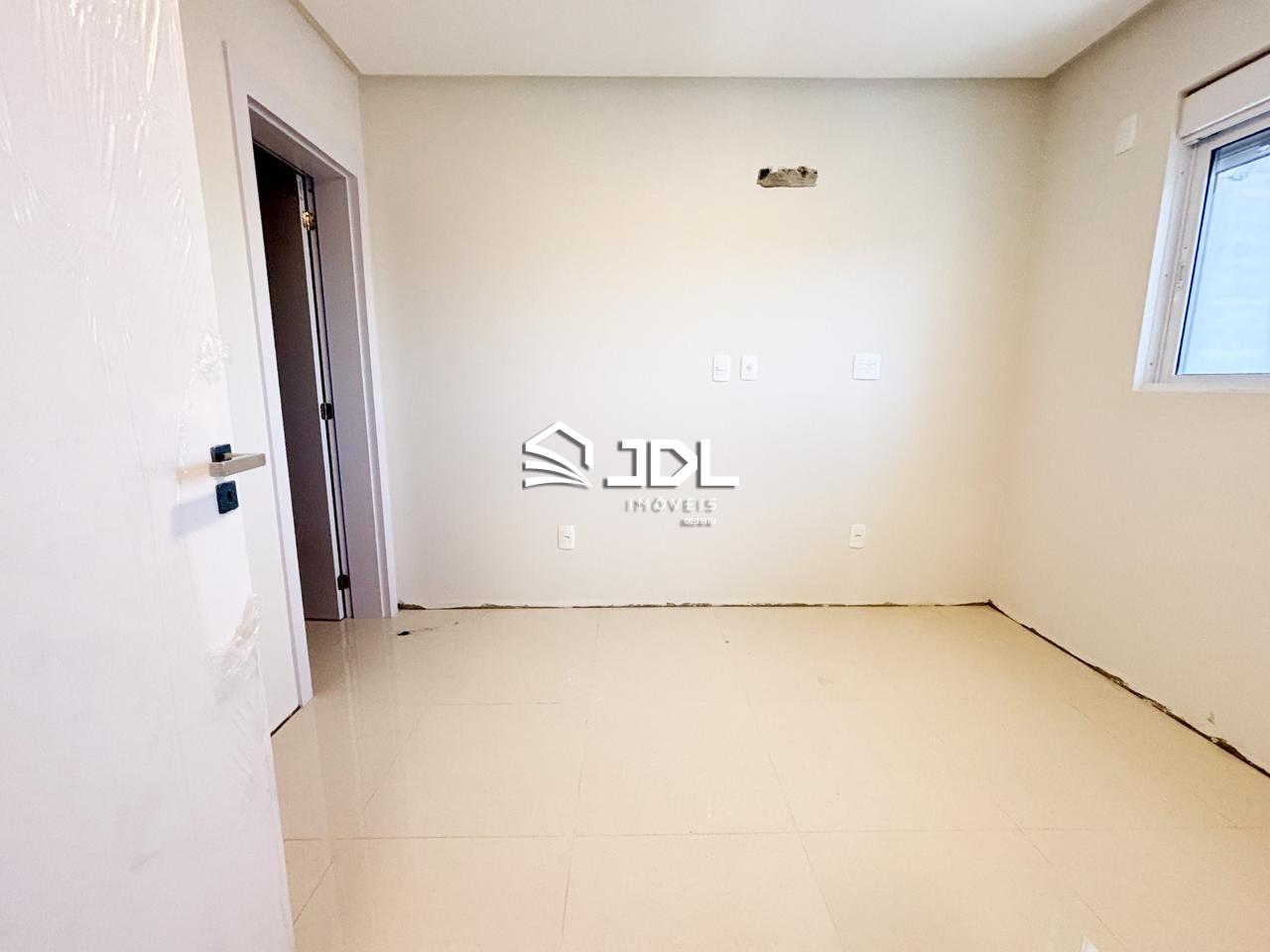 Apartamento à venda no bairro Velha: 