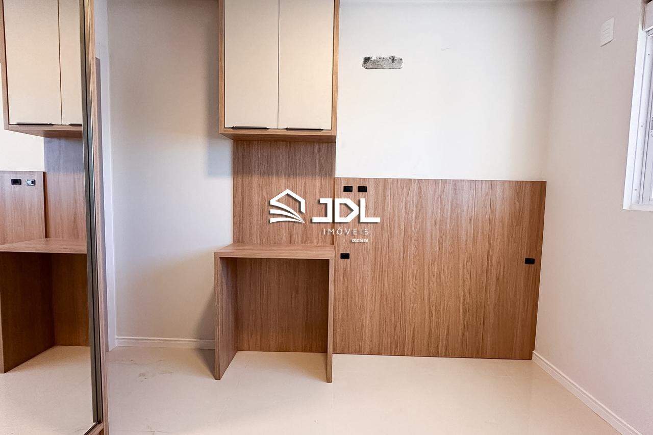 Apartamento à venda no bairro Velha: 