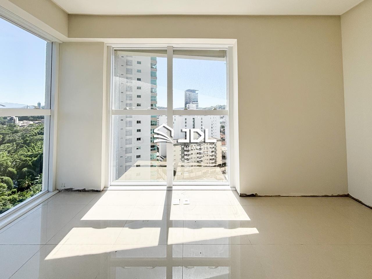 Apartamento à venda no bairro Velha: 