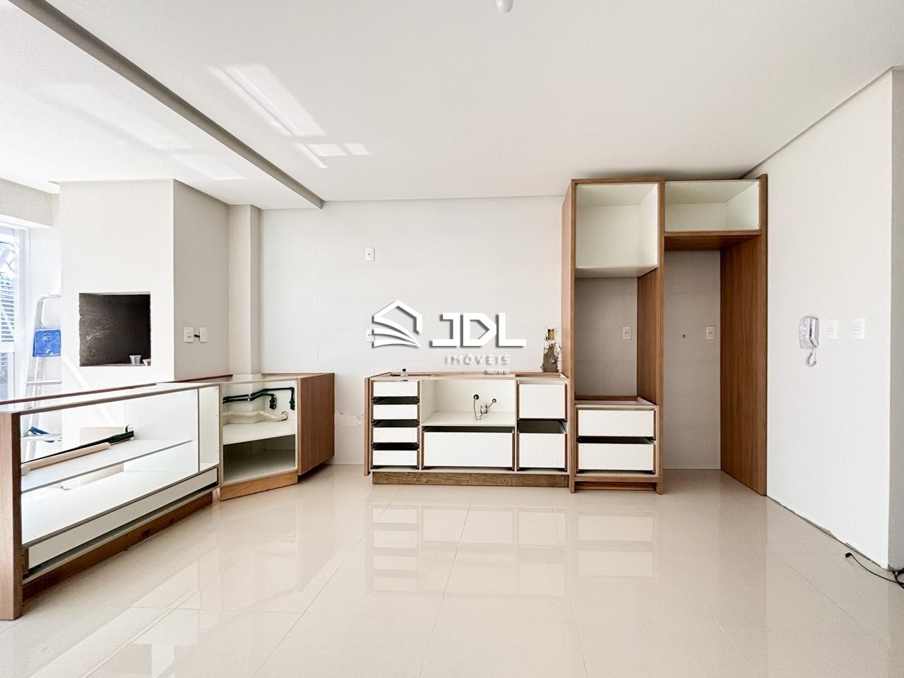 Apartamento à venda no bairro Velha: 