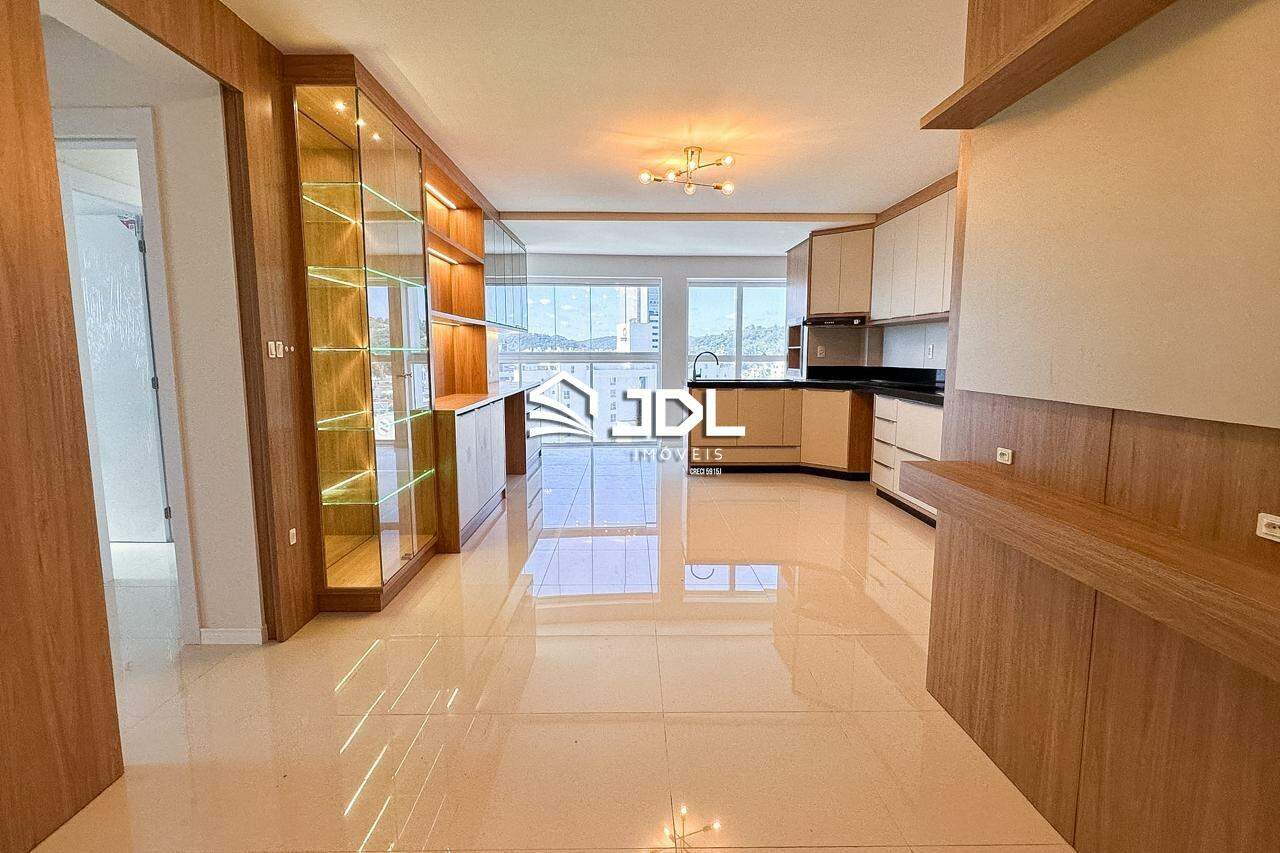Apartamento à venda no bairro Velha: 
