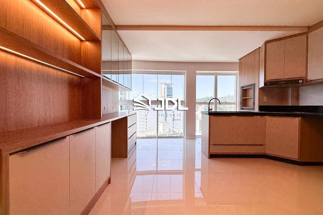 Apartamento à venda no bairro Velha: 