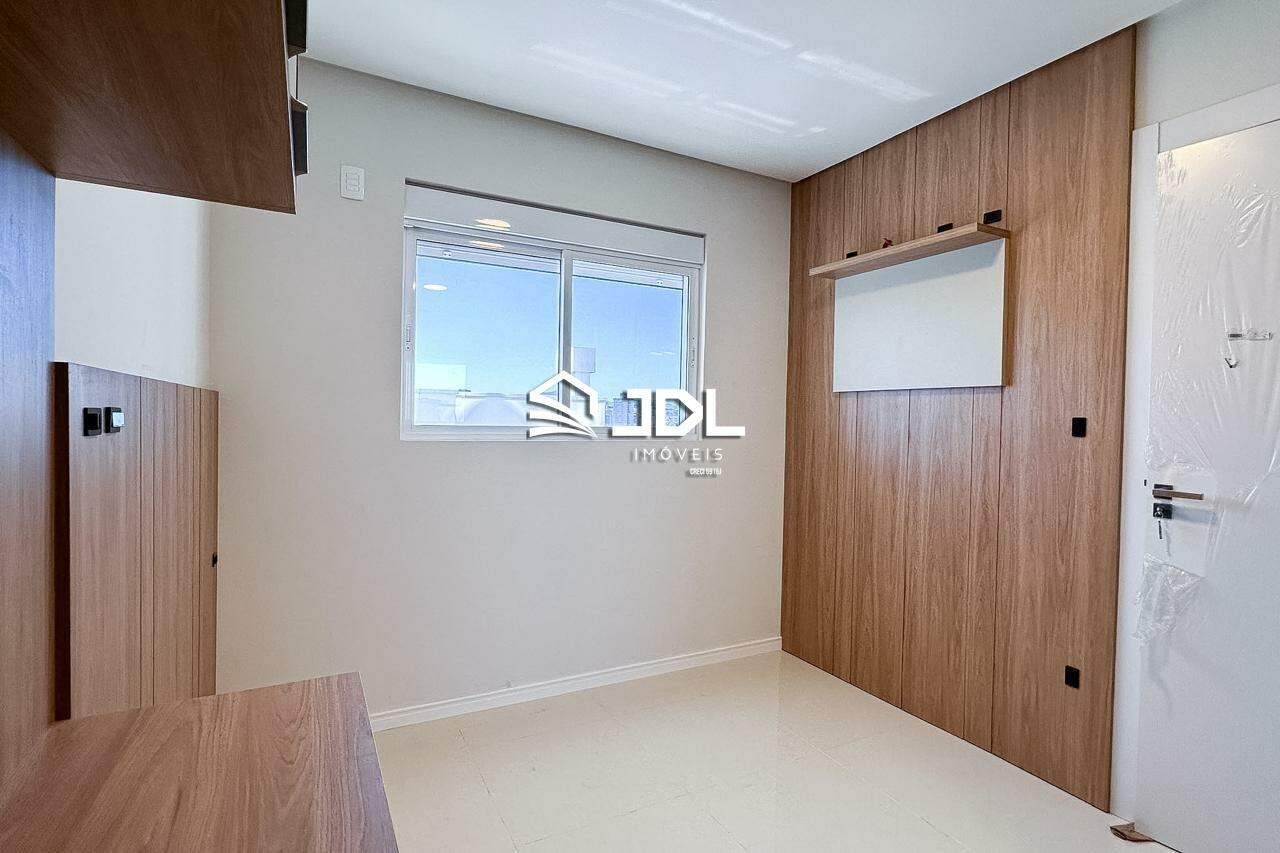 Apartamento à venda no bairro Velha: 