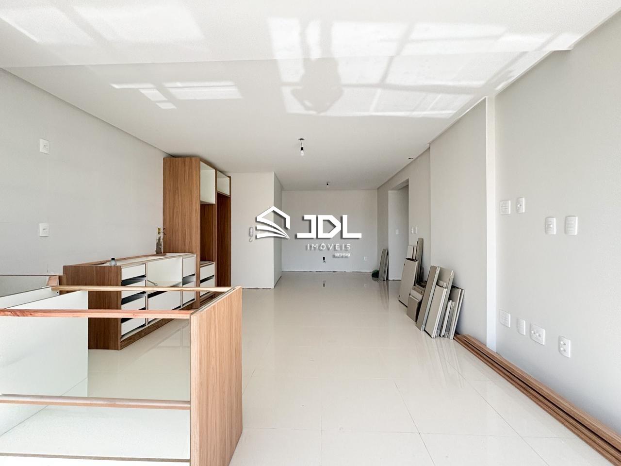 Apartamento à venda no bairro Velha: 