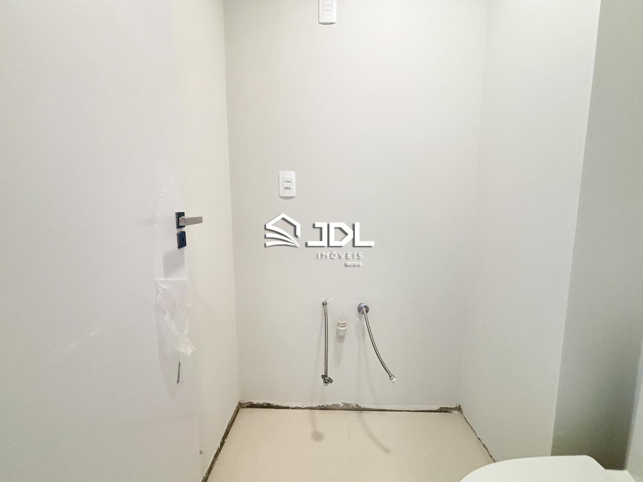 Apartamento à venda no bairro Velha: 