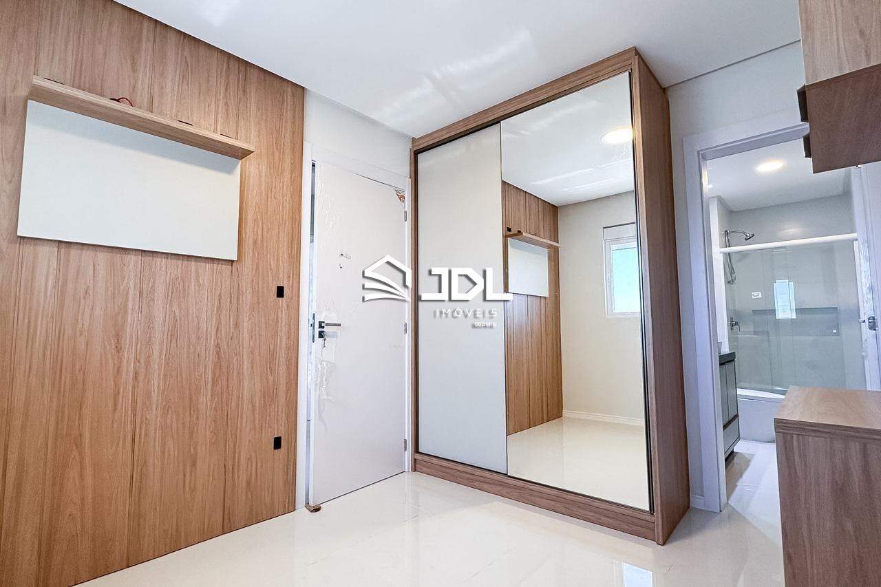 Apartamento à venda no bairro Velha: 