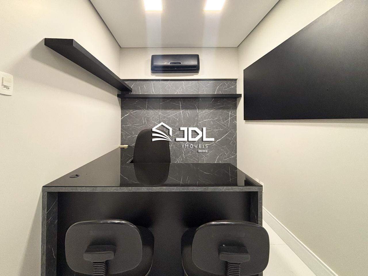 Sala à venda no bairro Centro: 