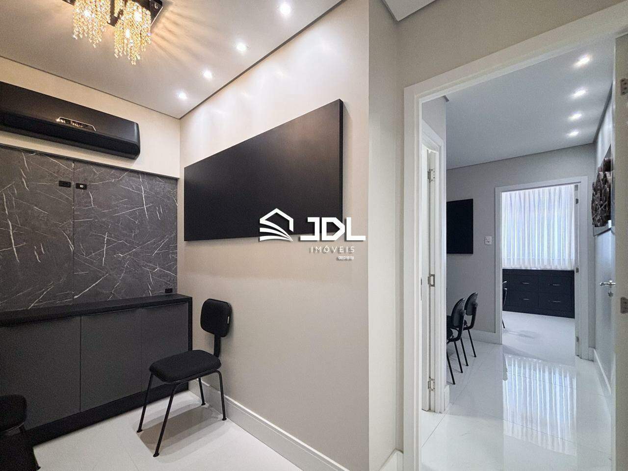 Sala à venda no bairro Centro: 