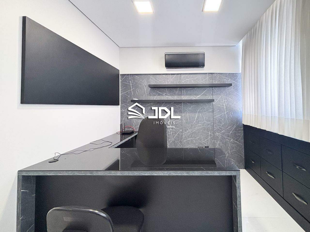 Sala à venda no bairro Centro: 