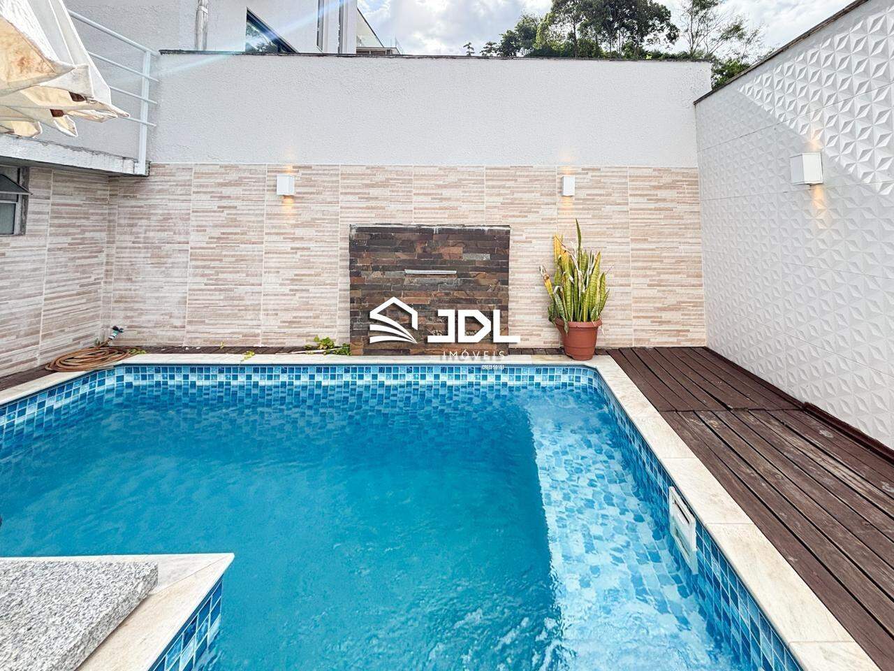 Casa à venda no bairro Fidélis: 