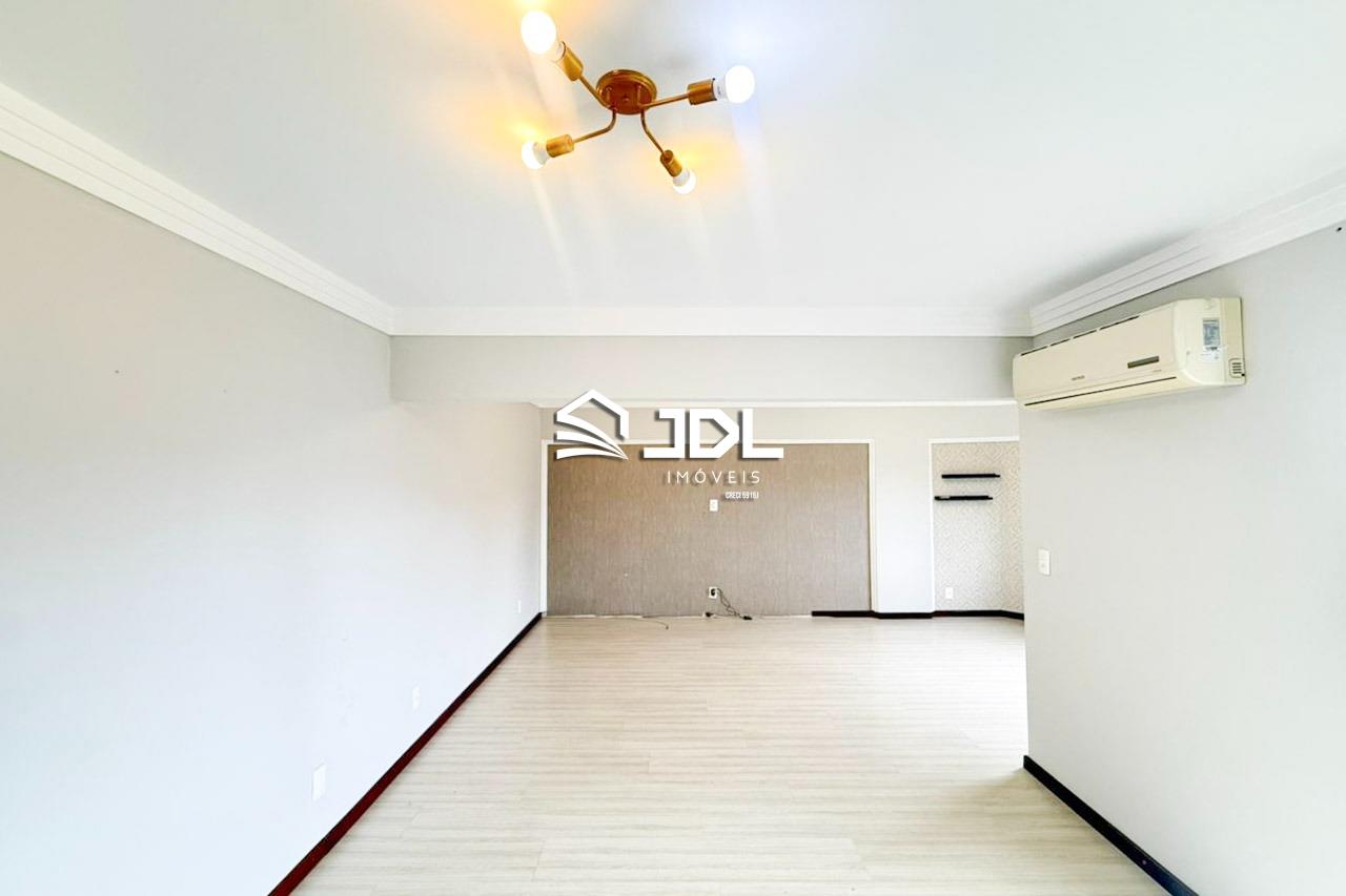 Apartamento à venda no bairro Vila Nova: 