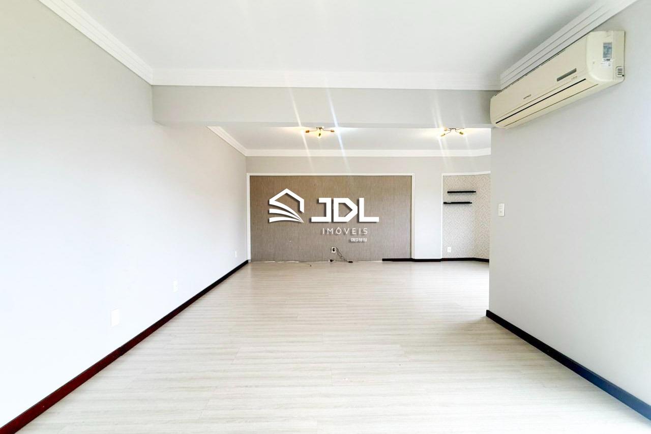 Apartamento à venda no bairro Vila Nova: 