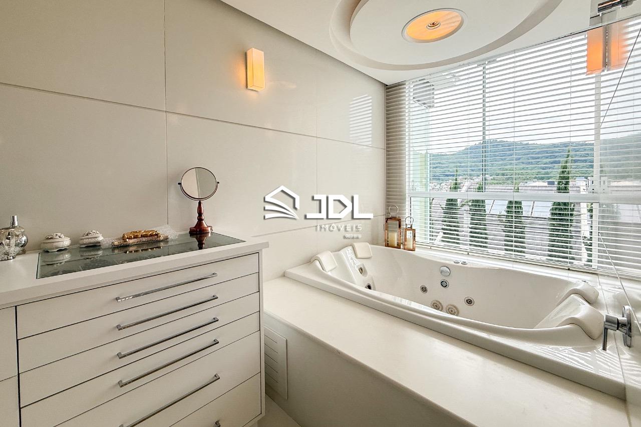 Casa à venda no bairro Itoupava Central: 