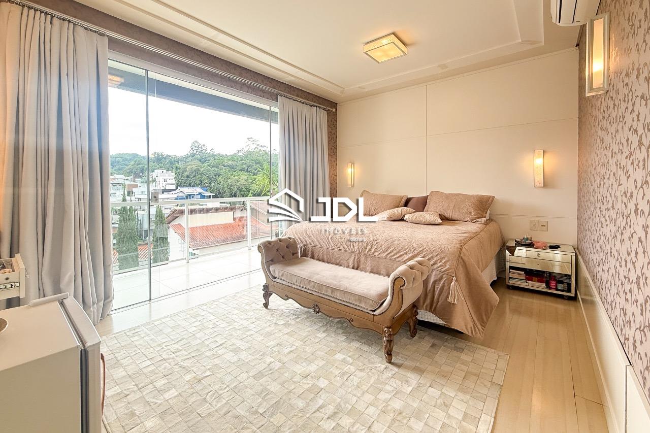 Casa à venda no bairro Itoupava Central: 