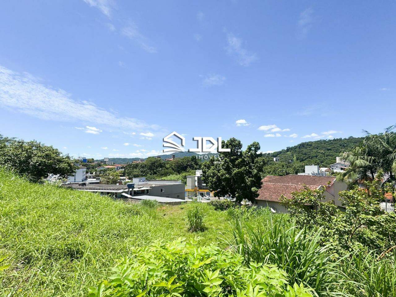 Terreno à venda no bairro Água Verde - foto 1