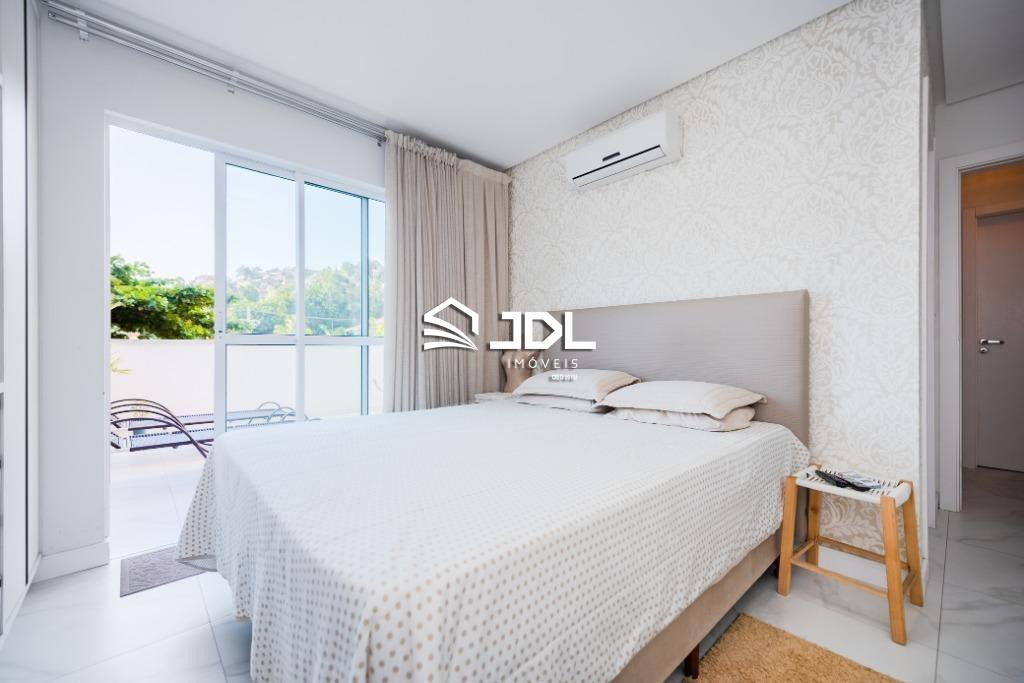 Apartamento à venda no bairro Vila Nova: 