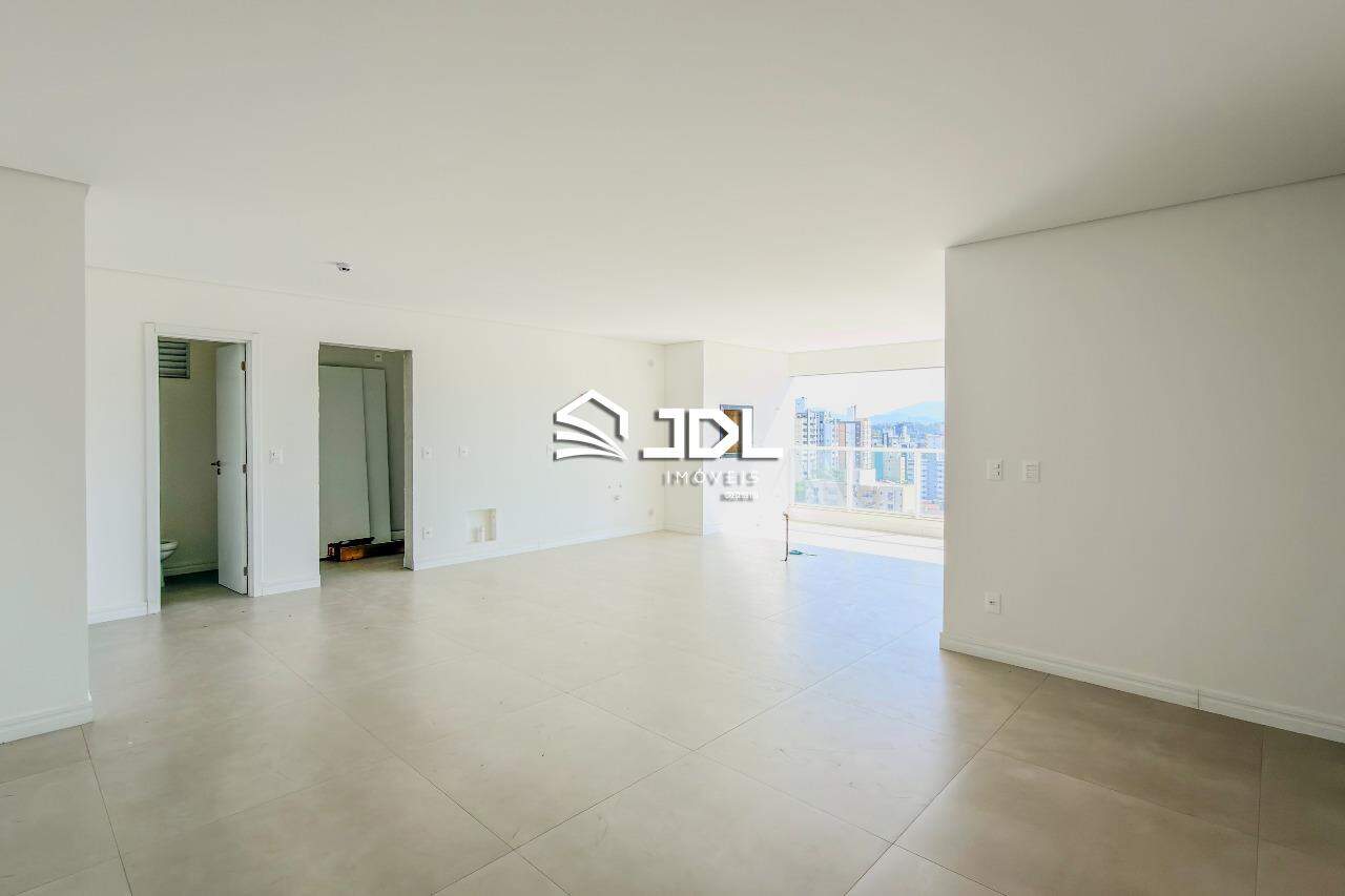 Apartamento à venda no bairro Vila Nova: 