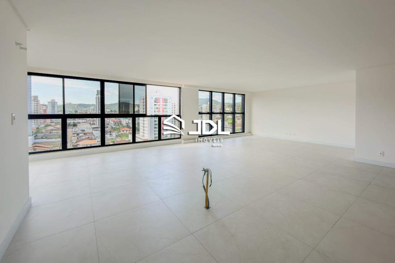 Apartamento à venda no bairro Vila Nova: 