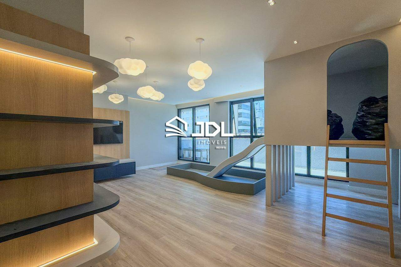 Apartamento à venda no bairro Vila Nova: 