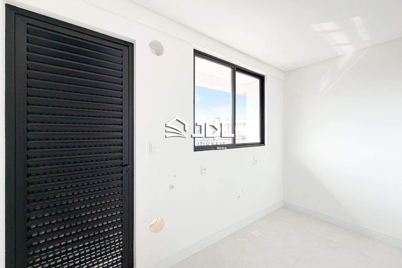 Apartamento à venda no bairro Vila Nova: 