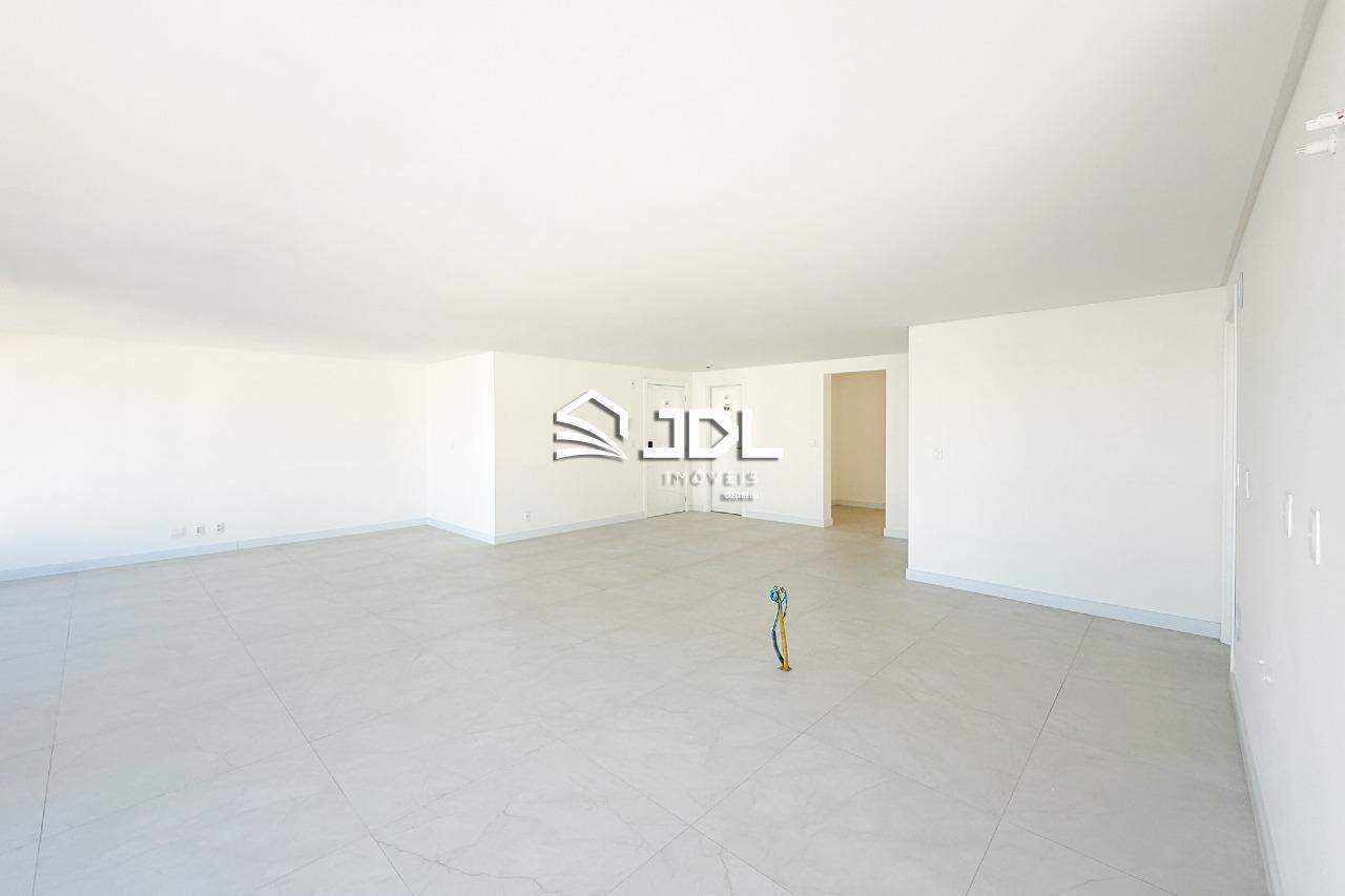 Apartamento à venda no bairro Vila Nova: 