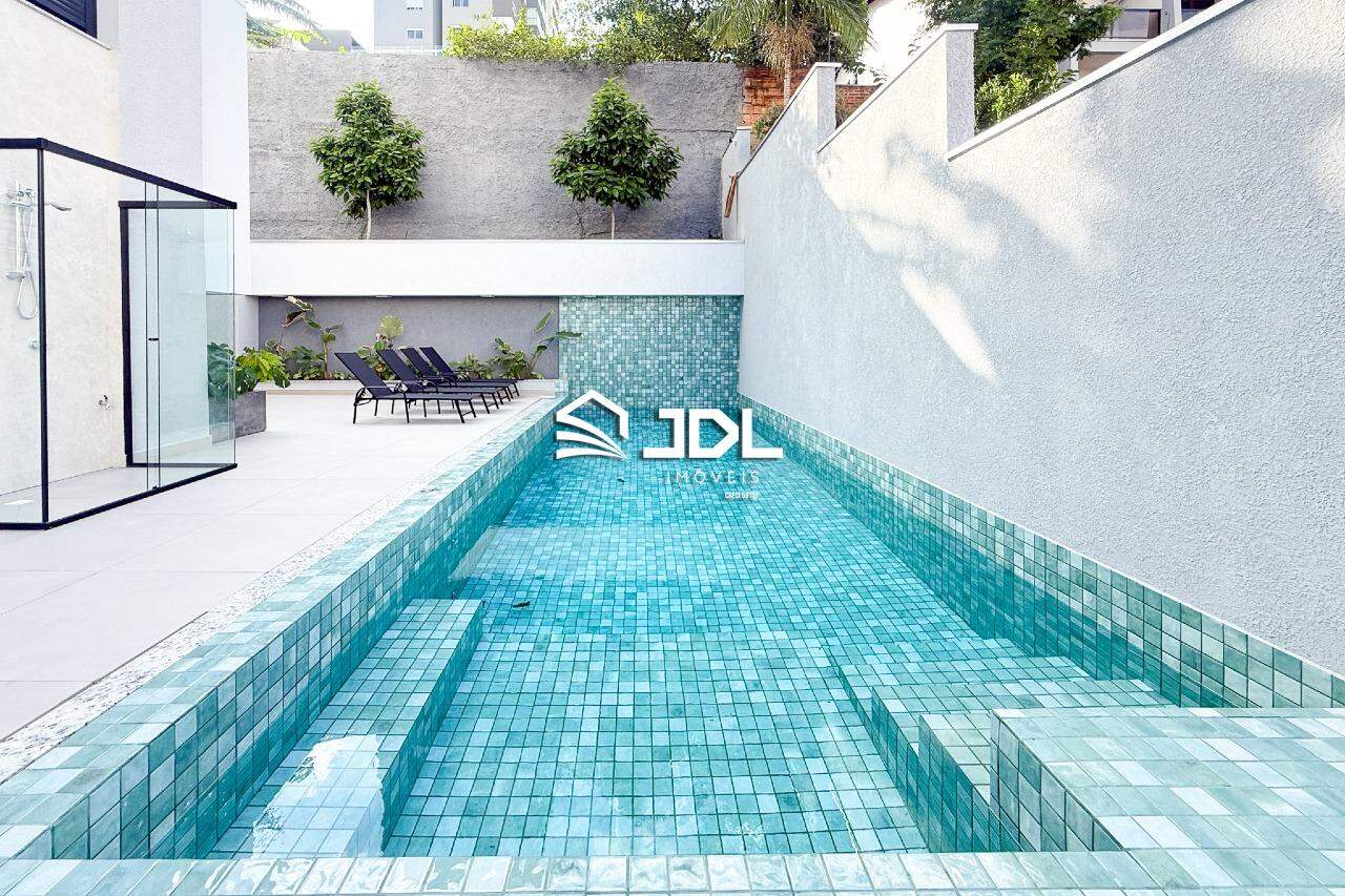 Apartamento à venda no bairro Vila Nova: 