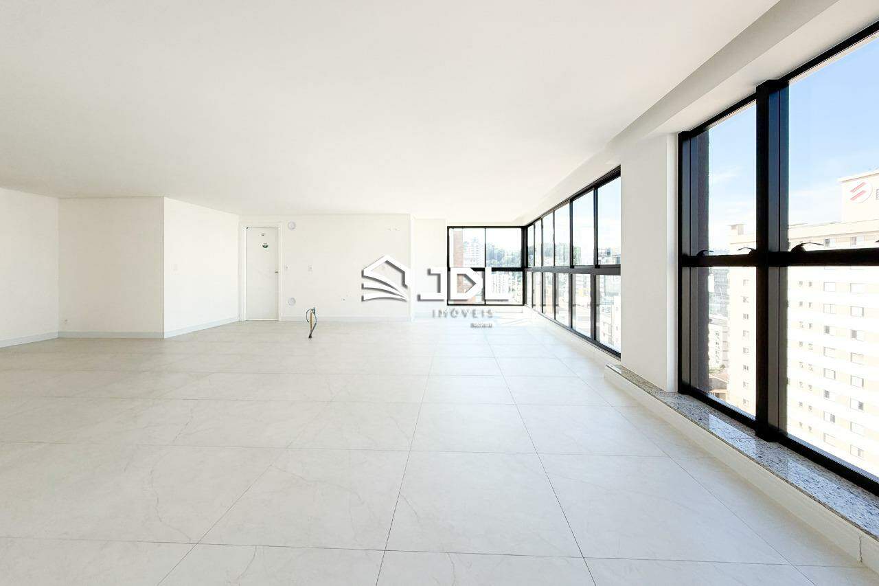 Apartamento à venda no bairro Vila Nova: 