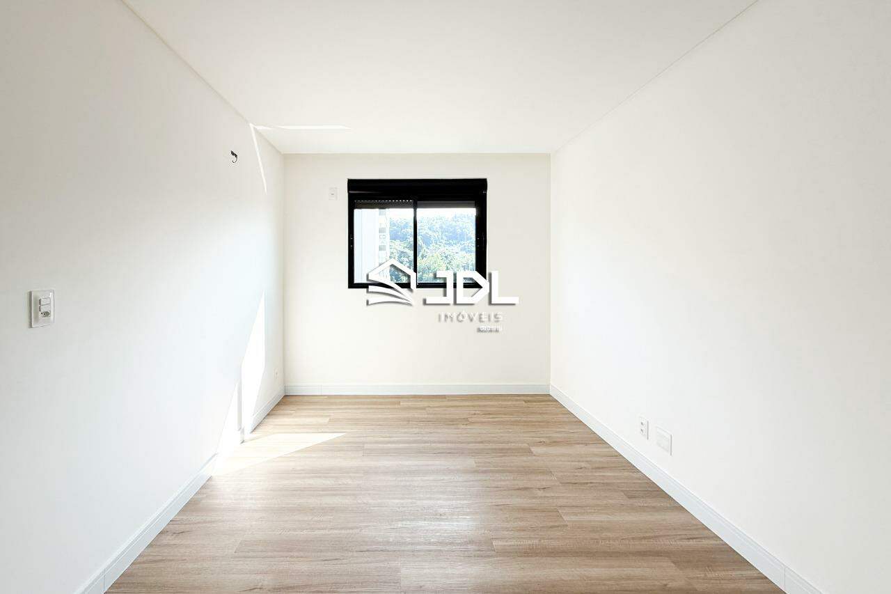 Apartamento à venda no bairro Vila Nova: 