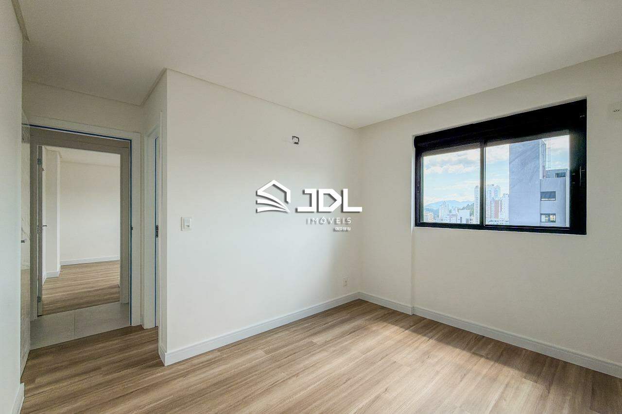 Apartamento à venda no bairro Vila Nova: 