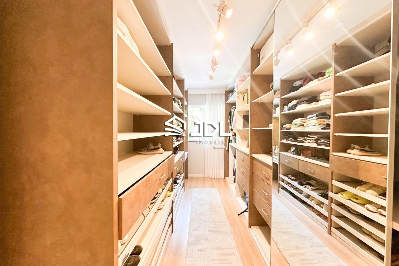 Casa à venda no bairro Escola Agrícola: 