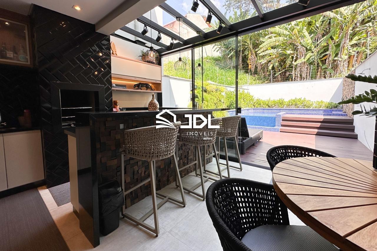 Casa à venda no bairro Escola Agrícola: 