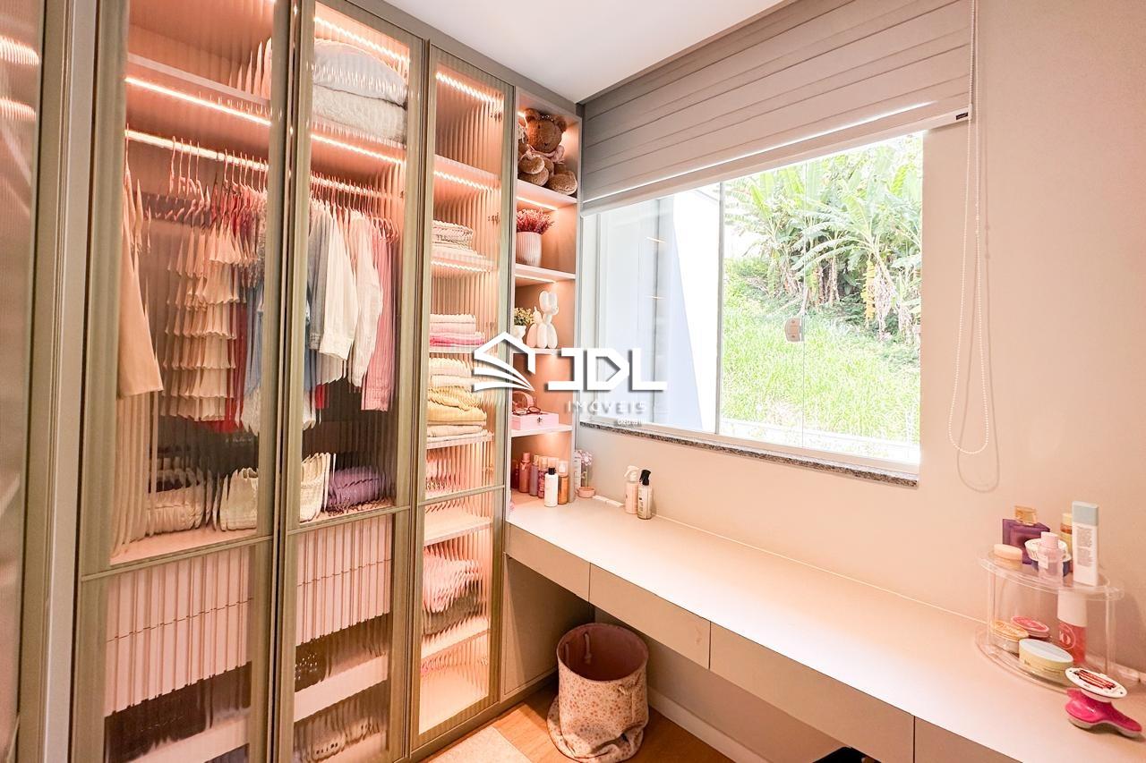 Casa à venda no bairro Escola Agrícola: 