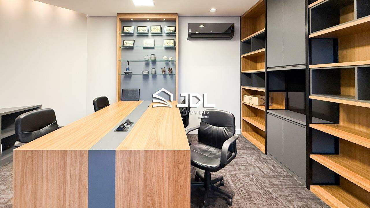 Sala à venda no bairro Centro: 