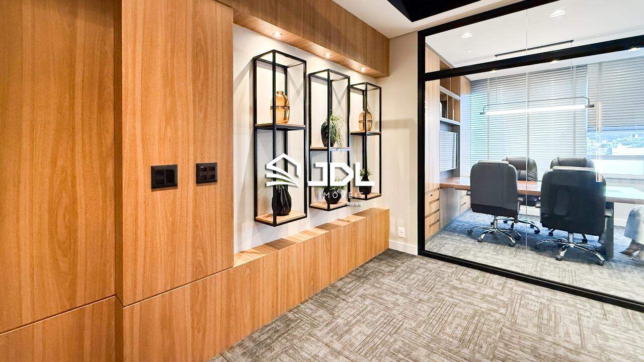 Sala à venda no bairro Centro: 