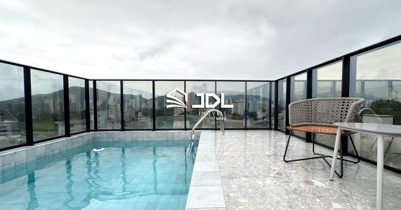 Apartamento à venda no bairro Centro: 