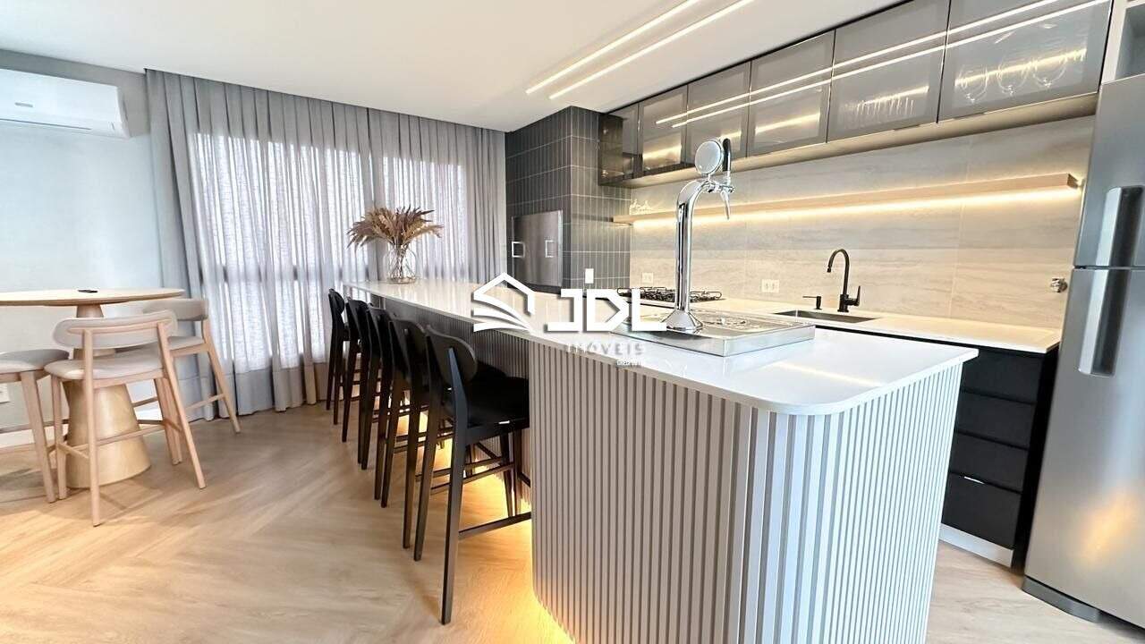 Apartamento à venda no bairro Centro: 