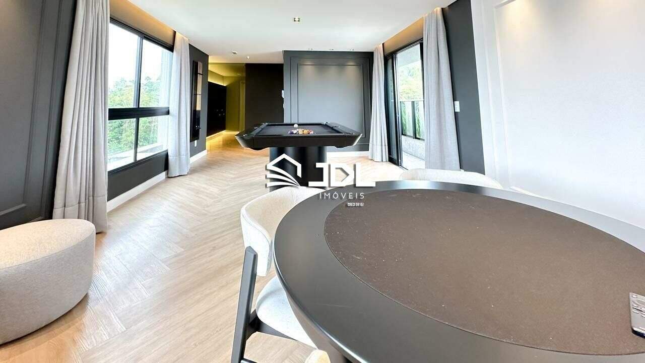 Apartamento à venda no bairro Centro: 