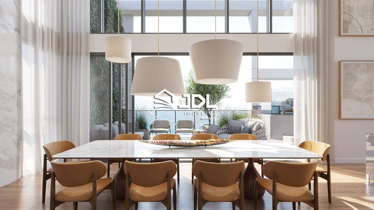 Cobertura à venda no bairro Centro: 