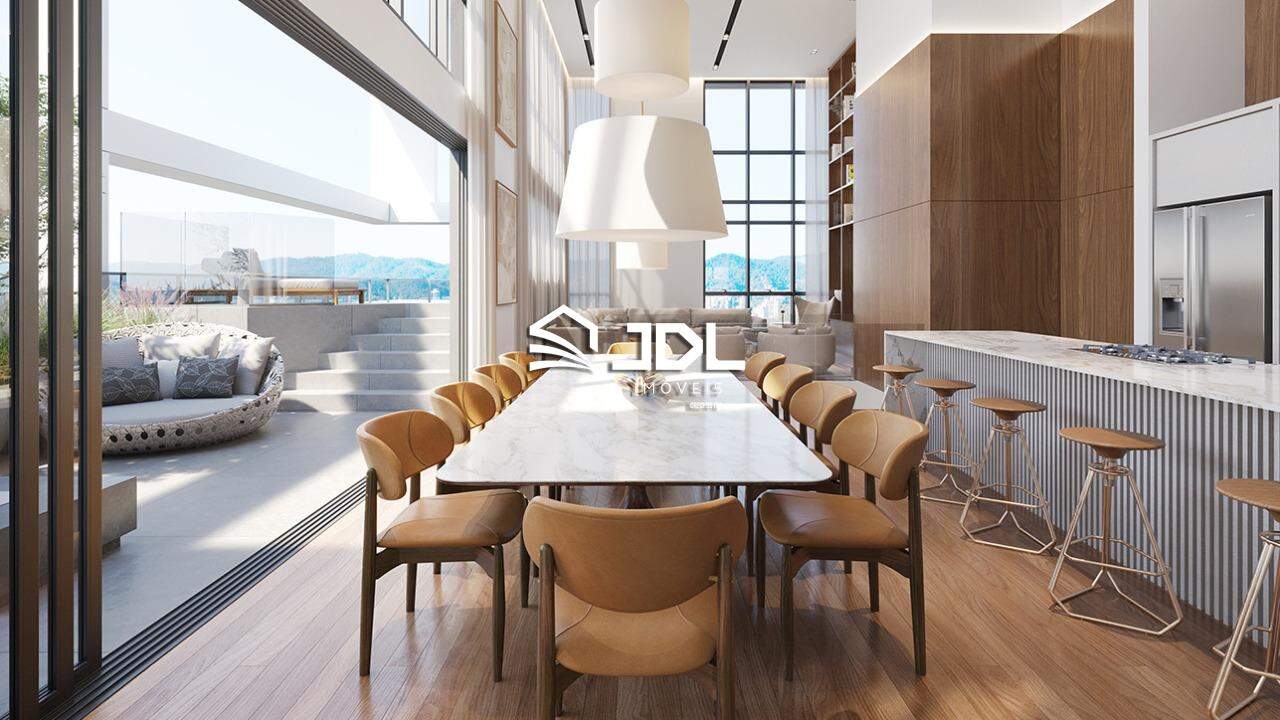 Cobertura à venda no bairro Centro: 