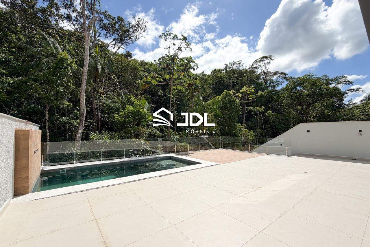 Casa à venda no bairro Ponta Aguda: 