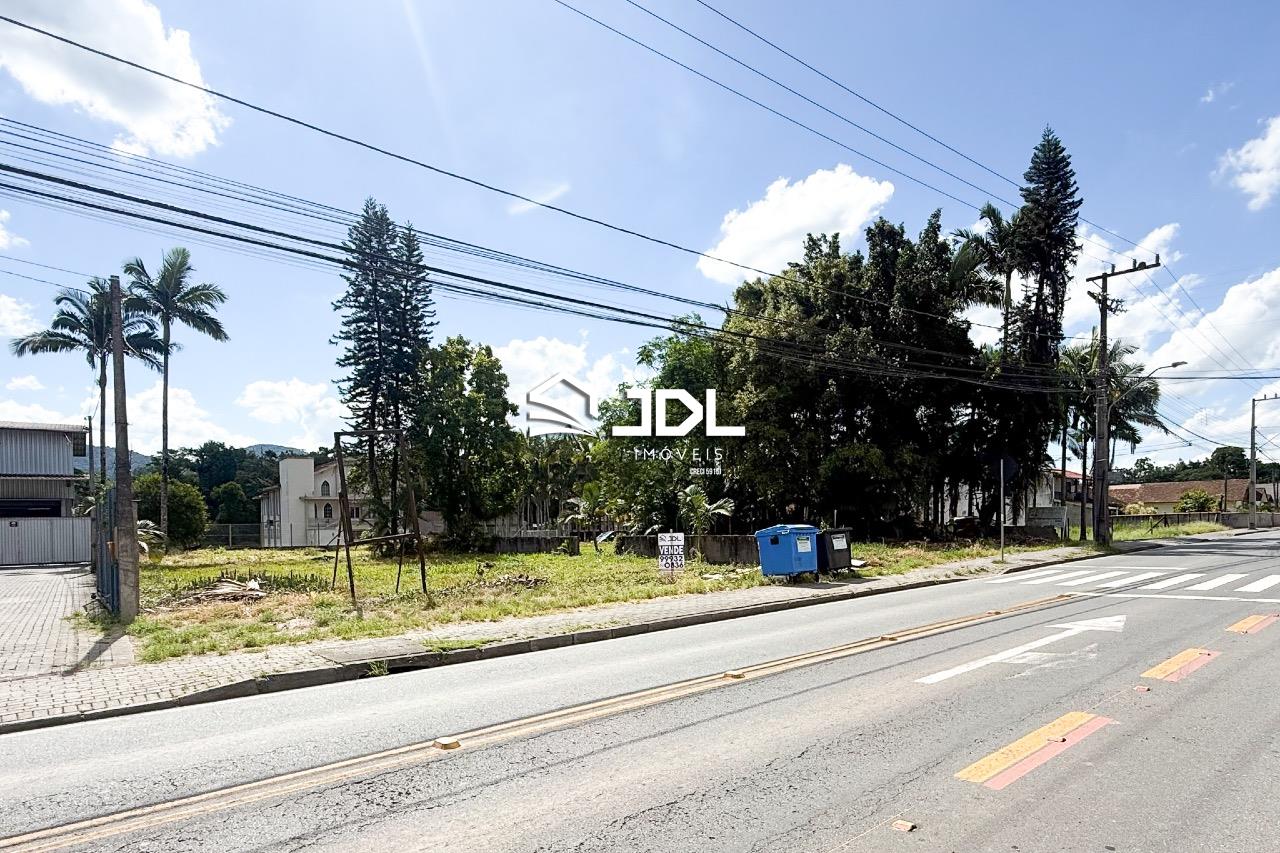 Terreno à venda no bairro Itoupava Central: 