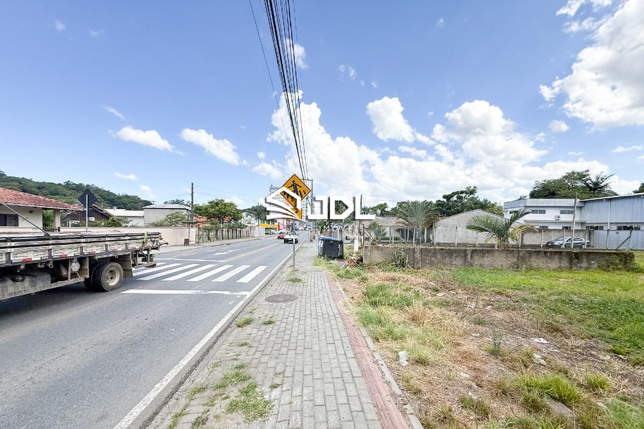 Terreno à venda no bairro Itoupava Central: 