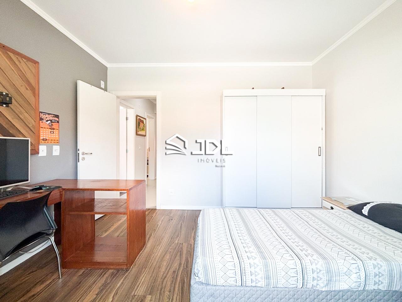 Casa à venda no bairro Escola Agrícola: 