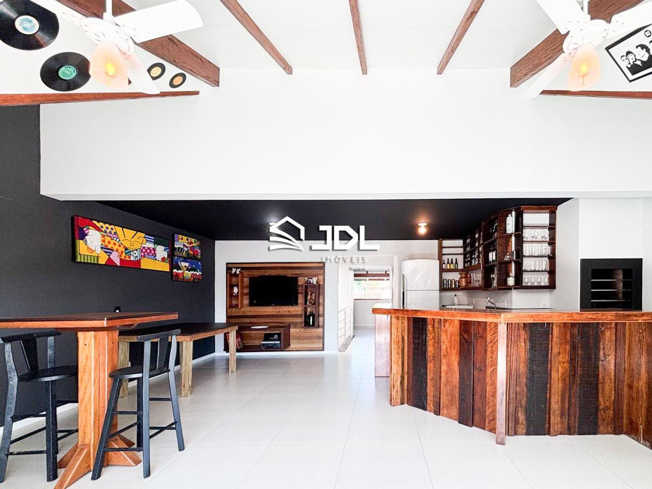 Casa à venda no bairro Escola Agrícola: 