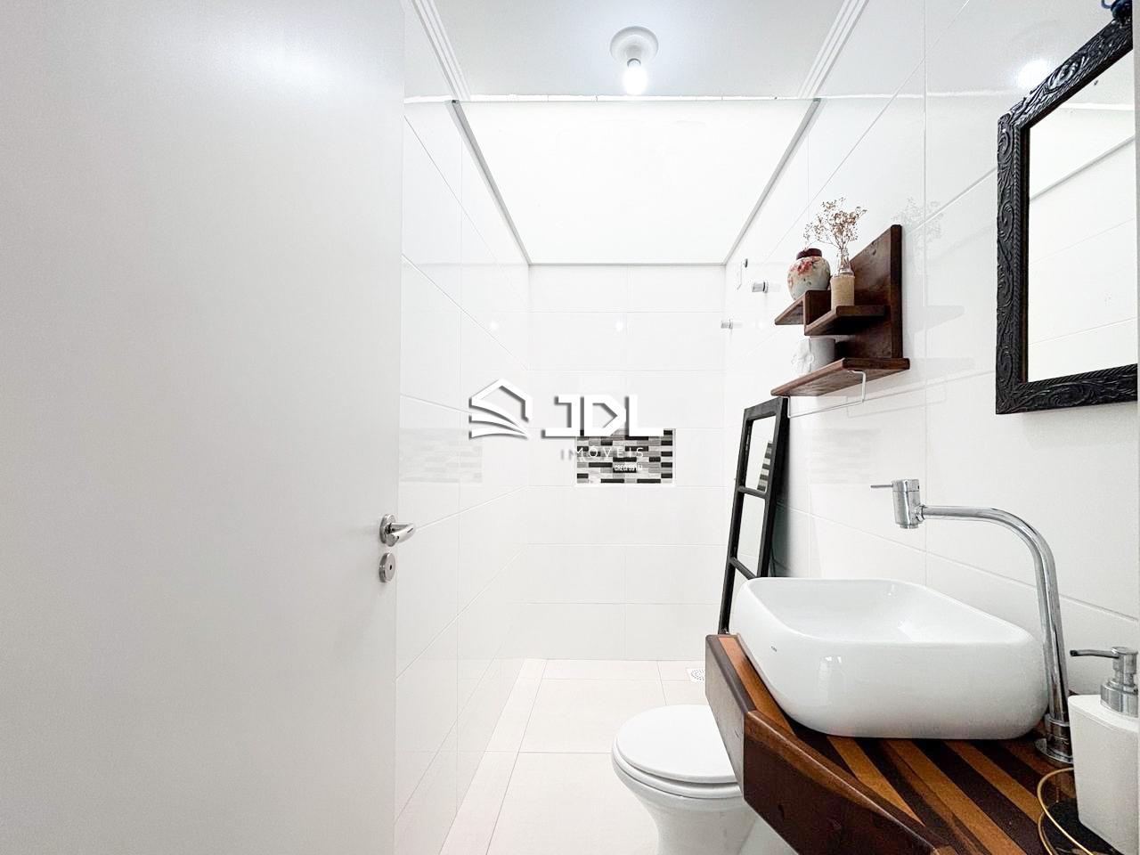 Casa à venda no bairro Escola Agrícola: 