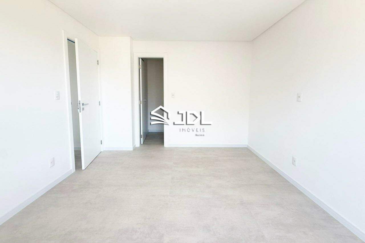 Apartamento à venda no bairro Velha: 