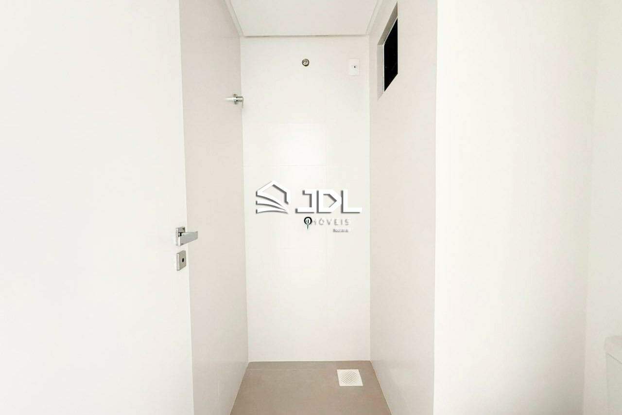 Apartamento à venda no bairro Velha: 